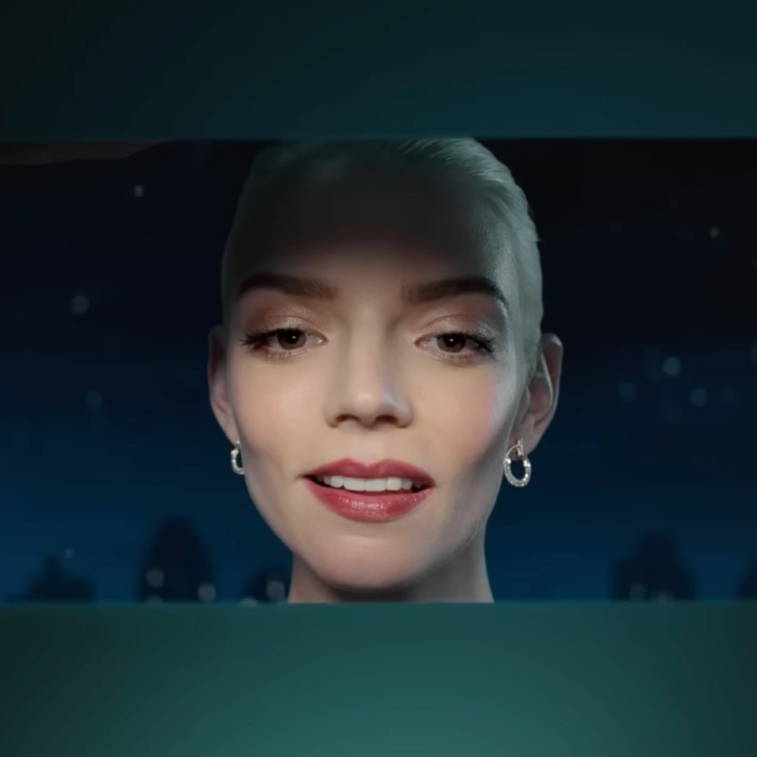 La actriz Anya Taylor-Joy en el anuncio de Navidad de Tiffany & Co