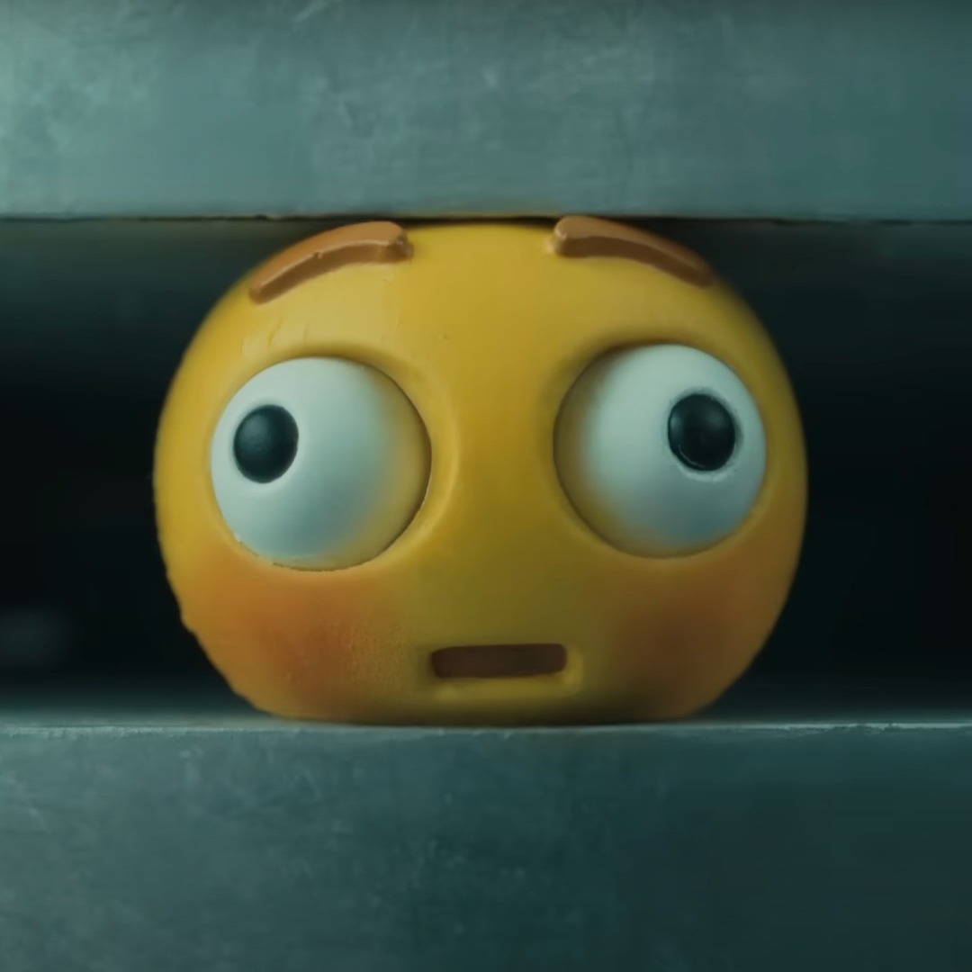 Primer plano del protagonista de trapo protagonista del spot "Fuzzy Feelings" de Apple