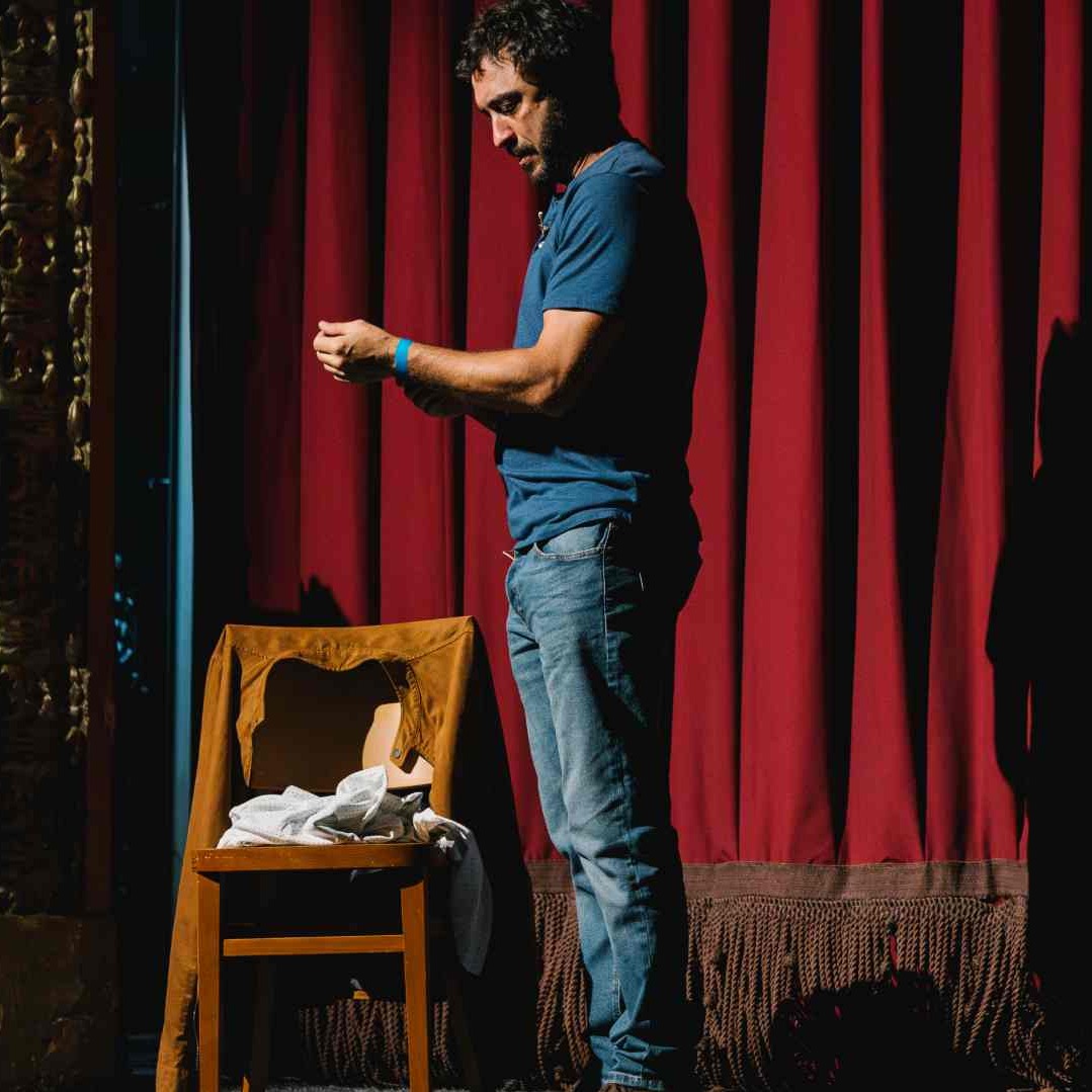 Sra. Rushmore lleva al teatro el spot “Susto”, de Asisa Representación teatral de un spot de Asisa