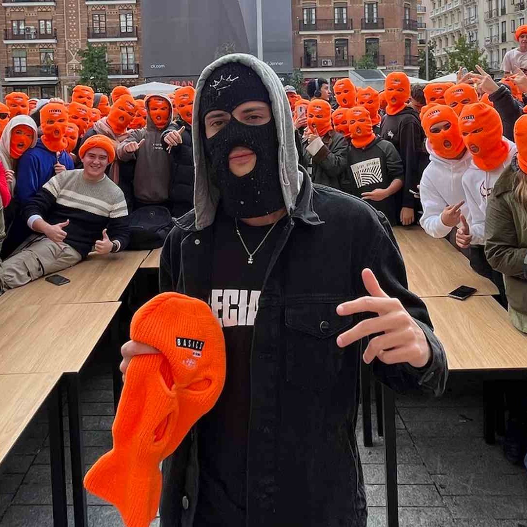 Ceciarmy en una acción con Goiko