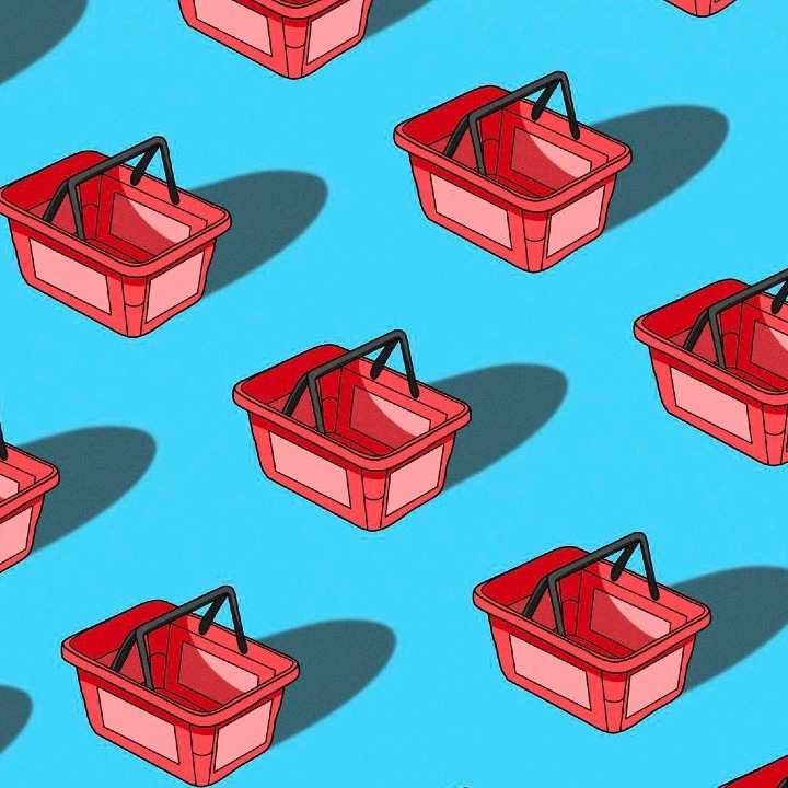 mosaico de cestas de la compra rojas sobre un fondo azul