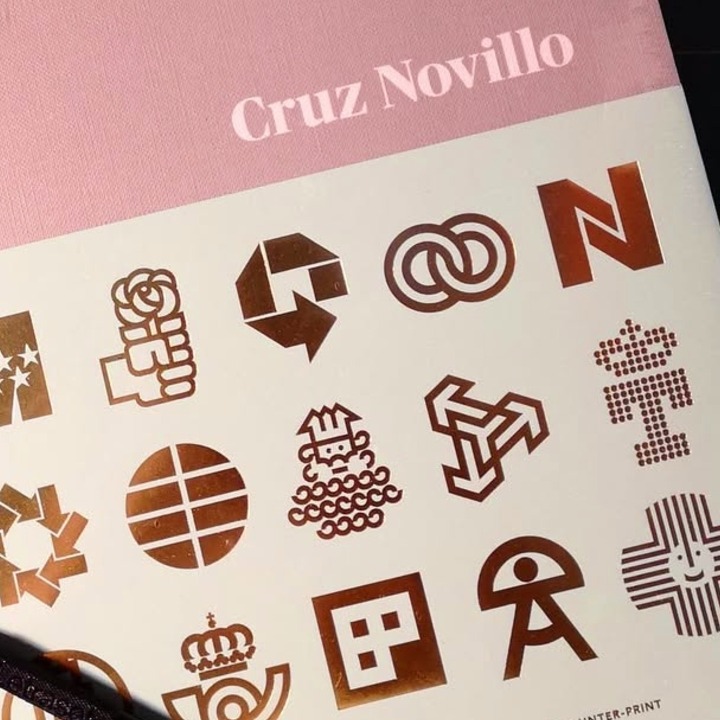 Logotipos de José María Cruz Novillo