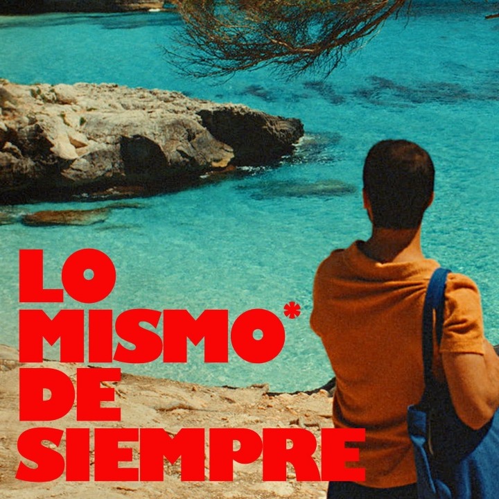 Un grupo de amigos bajando a la playa en verano