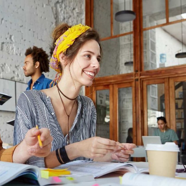 Estudiantes británicos_industrias creativas