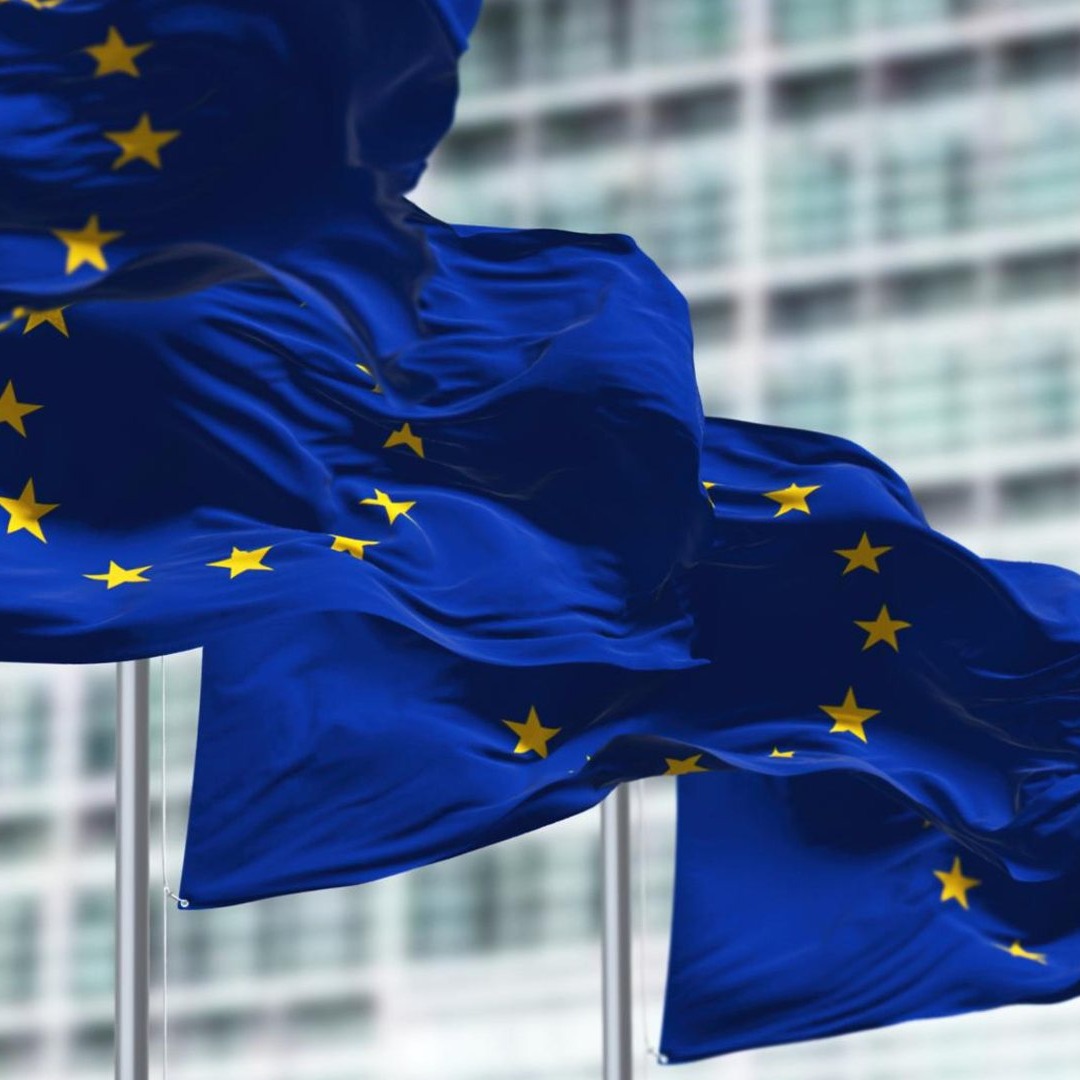 Banderas de Europa ondeando