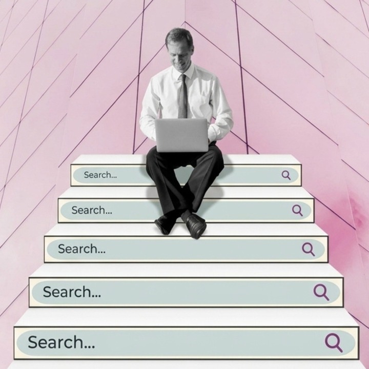 Un collage de un hombre subido a una escalera en la que cada peldaño reza "search"
