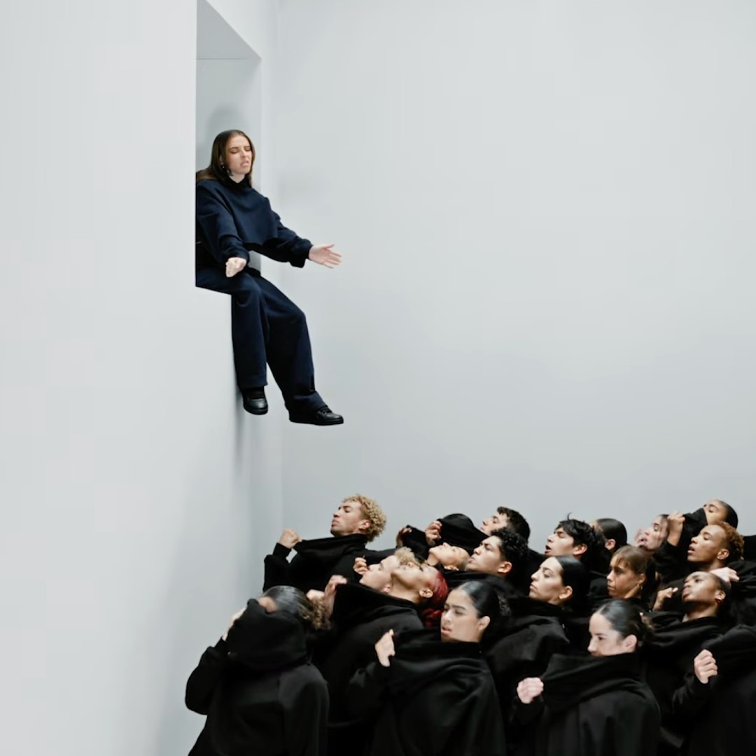 Young Miko en un anuncio de Gap