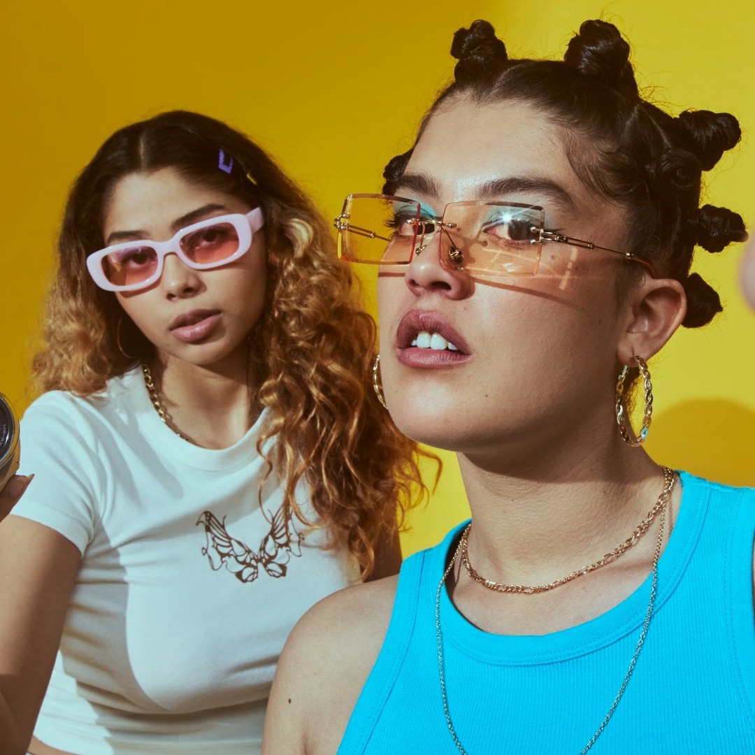 Tres chicas de la generación Z