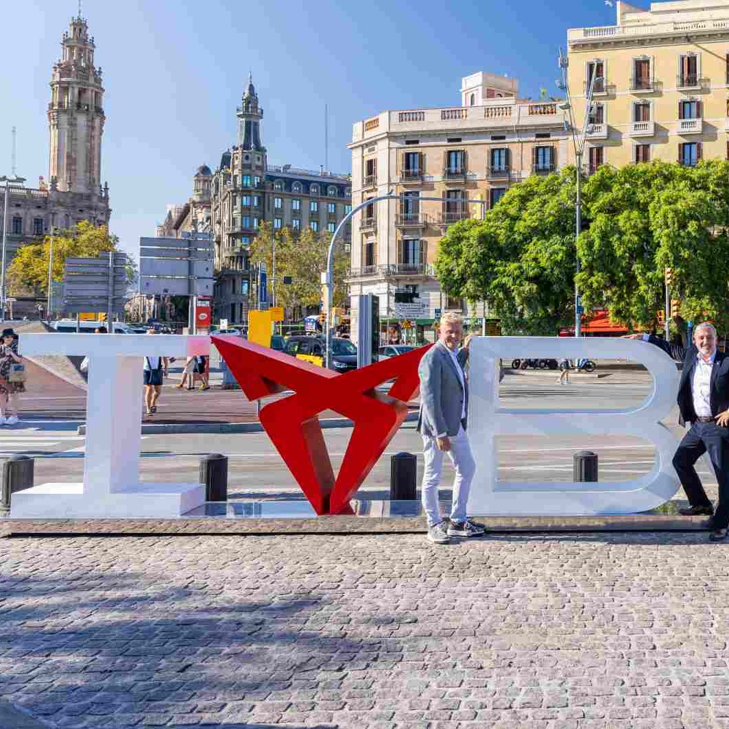Logotipo físico "I Cupra BCN"