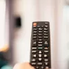 Así ha sido un 2022 que ha consolidado la hibridación de consumo y modelos en televisión, según Barlovento