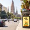 Publicidad en una marquesina en Barcelona