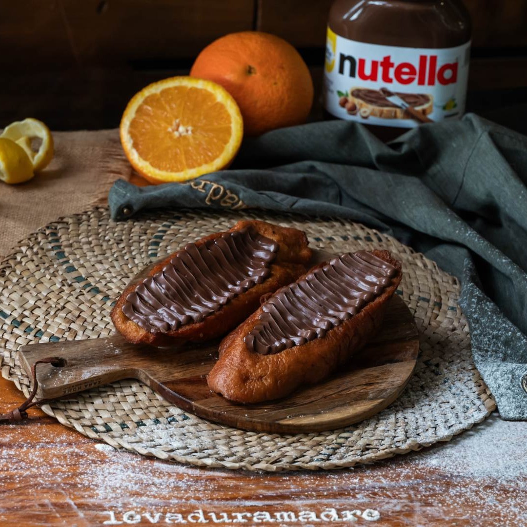 Torrija de Levaduramadre con Nutella y un bote de Nutella