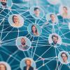 Caras de personas dentro de círculos conectados por líneas entre sí