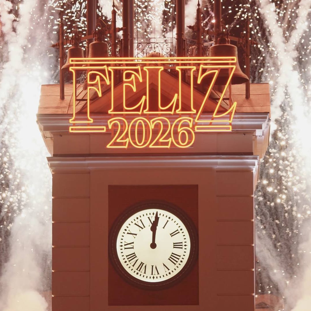 Cartel luminoso de Stranger Things en el reloj de la Puerta del Sol