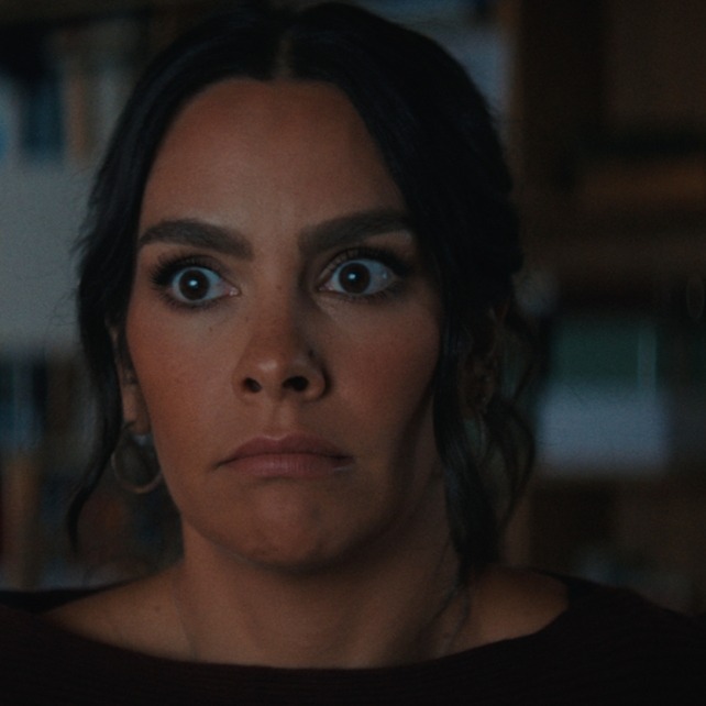 Cristina Pedroche con cara de situación y el texto sobreimpreso de Pedroche Póntelo