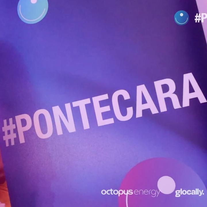 Cartel con el logotipo de PonteCara