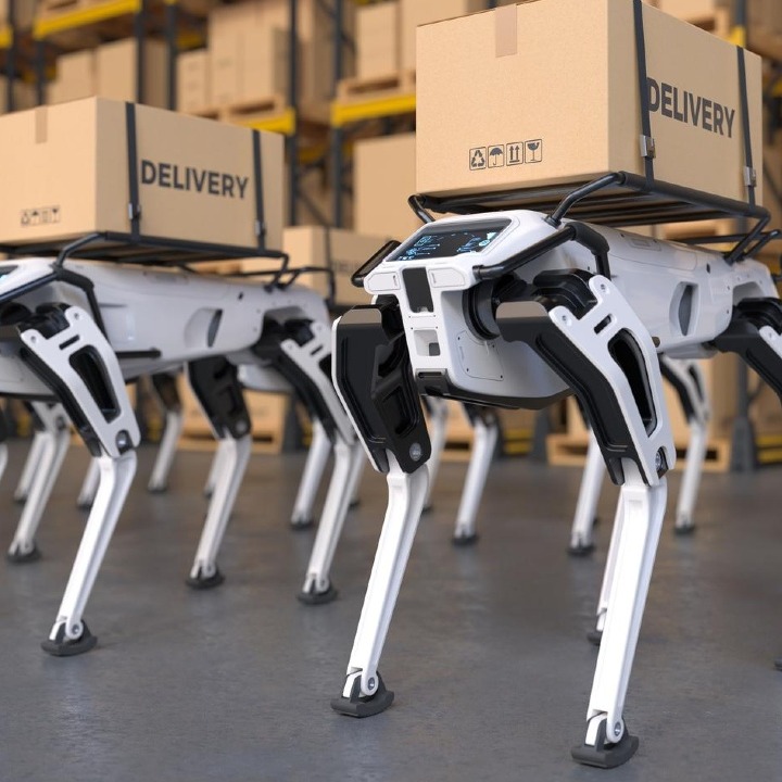 Robots en un almacén portando cajas de delivery