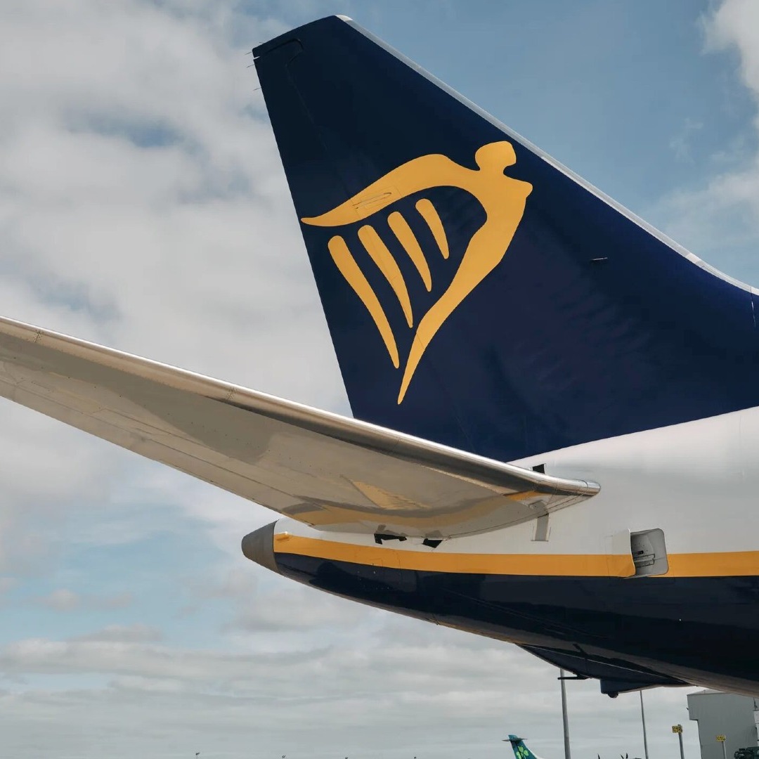 Cola de un avión de Ryanair