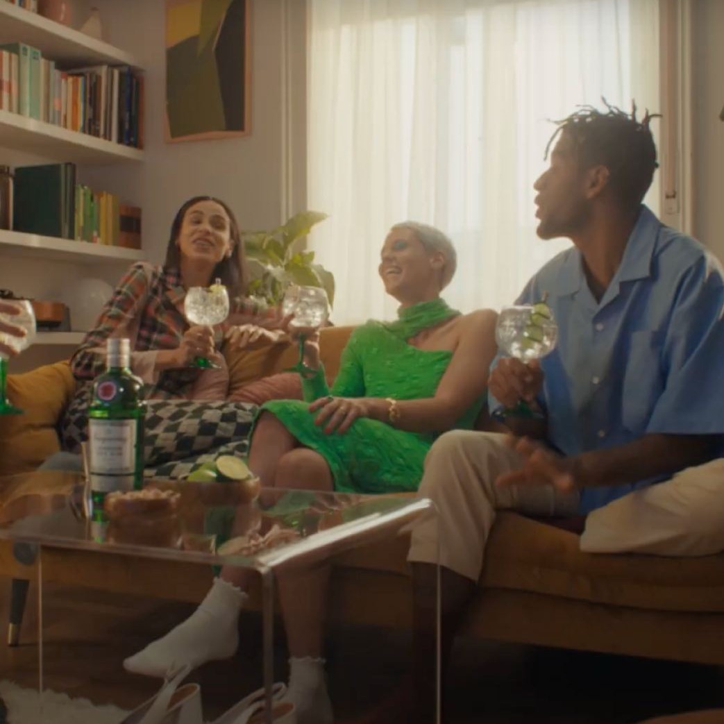 Tanqueray_Let's live magnificently