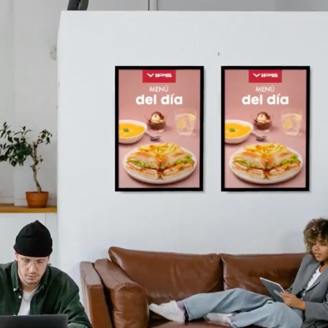 Carteles de Vips en el interior de una oficina