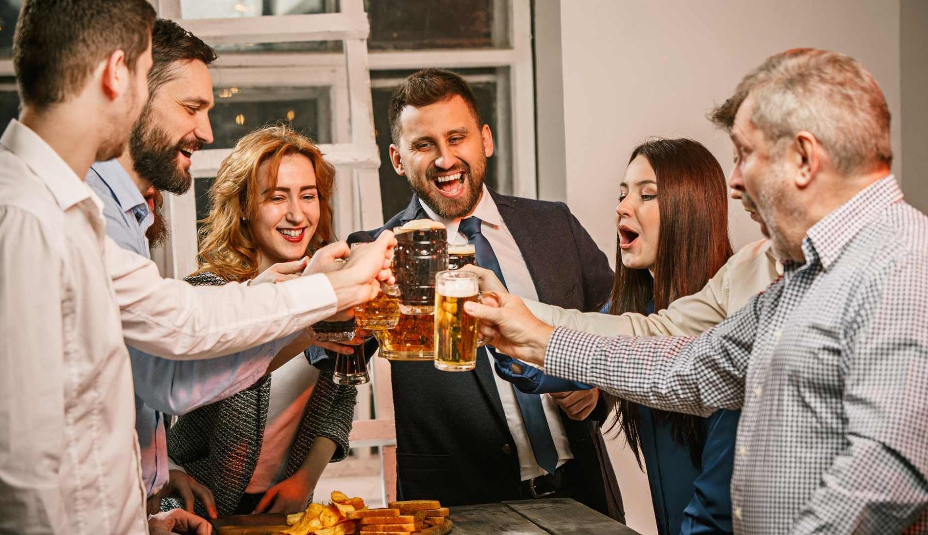 Alcohol y eventos de trabajo, ¿una combinación apropiada?