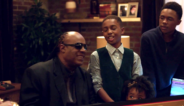 apple-stevie-wonder-anuncio-navidad