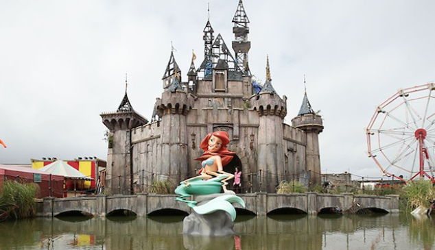 banksy-dismaland-ReasonWhy.es