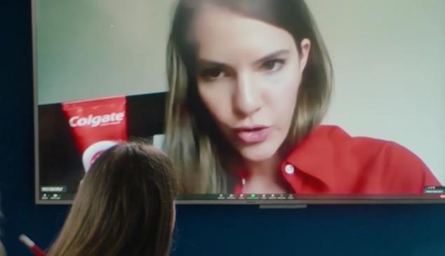 El equipo de Burns protagoniza la nueva campaña internacional de social media de Colgate