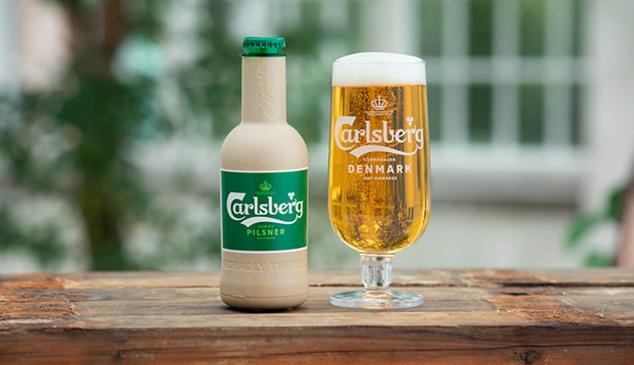 carlsberg botella cerveza papel