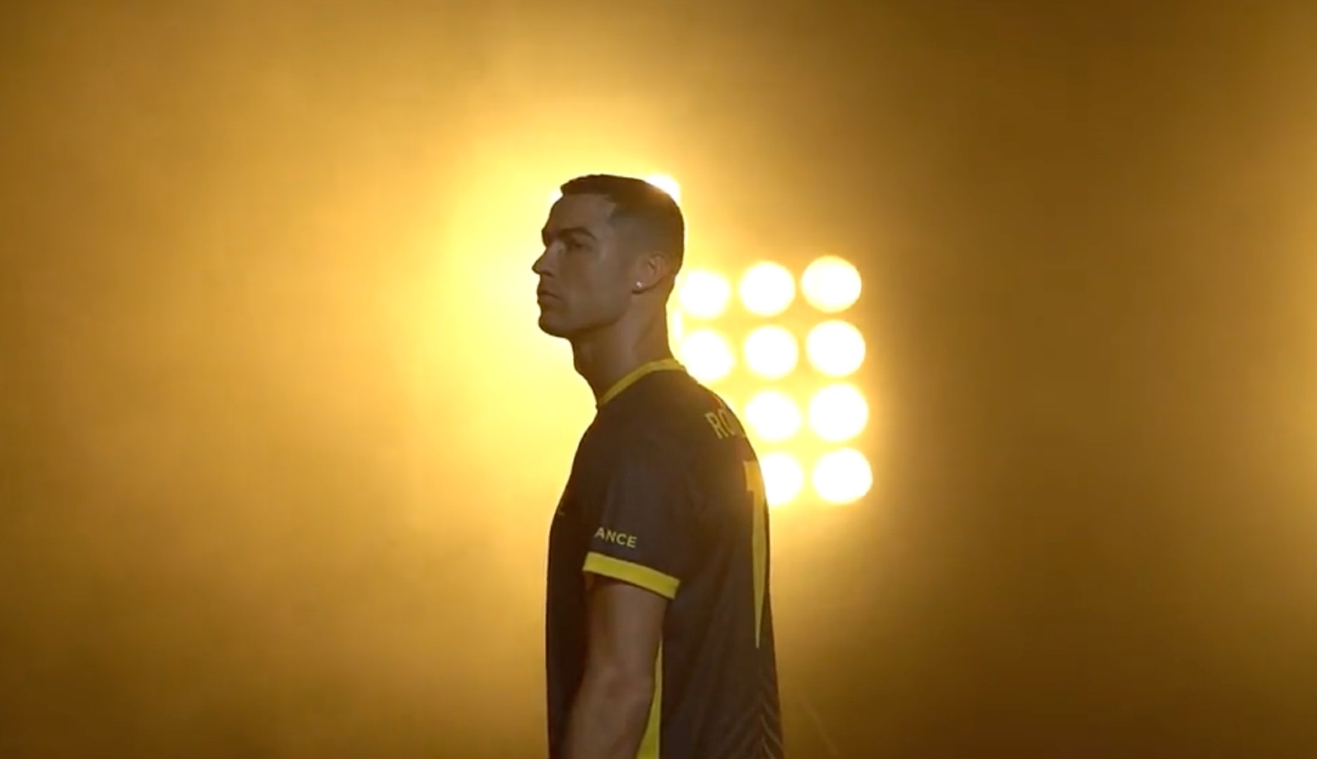 Cristiano Ronaldo para Binance