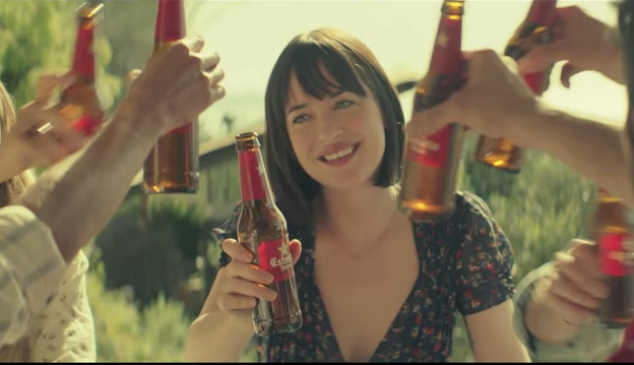 dakota-johnson-anuncio-estrella-damm