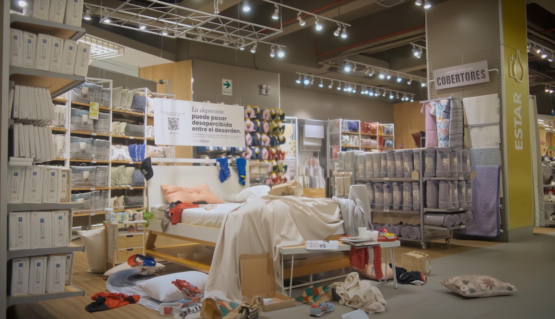 Un dormitorio desordenado en una de las tiendas de Casaideas que forman parte de la campaña