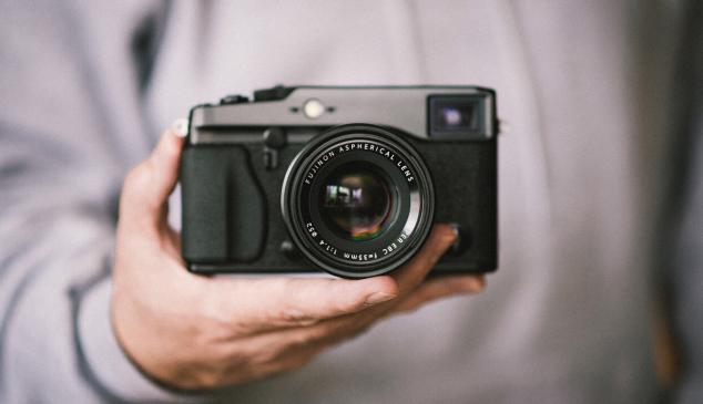 fujifilm termina colaboracion por polemica en redes