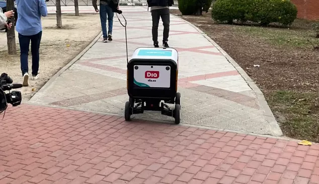 Goggo inicia su servicio de reparto con robots autónomos en Alcobendas junto a Dia y Telepizza