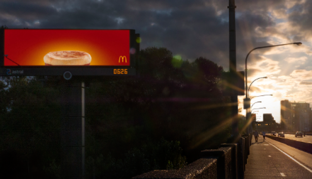 Valla-Publicidad-McDonald&#039;s-Exterior