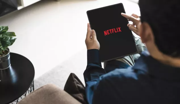 Netflix “no cumple” con los objetivos de audiencia y permite a los anunciantes recuperar su inversión publicitaria