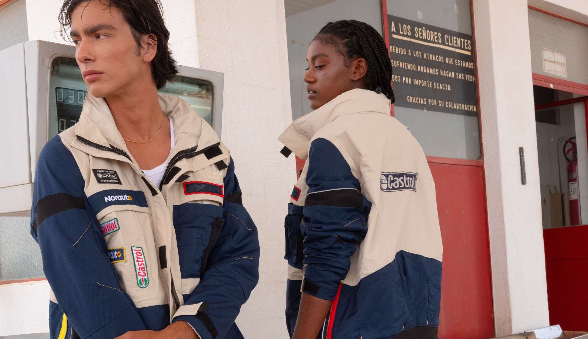 Norauto, Castrol y alumnas de diseño crean dos chaquetas únicas a partir de uniformes reciclados
