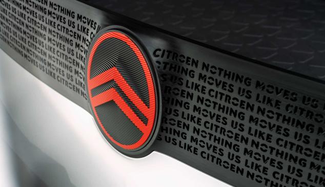Citroën se inspira en sus raíces para renovar su logotipo e identidad visual