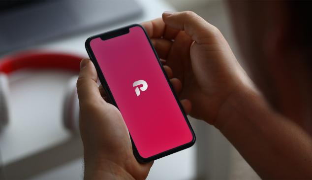 La red social Parler se reinventa como proveedor de soluciones tecnológicas