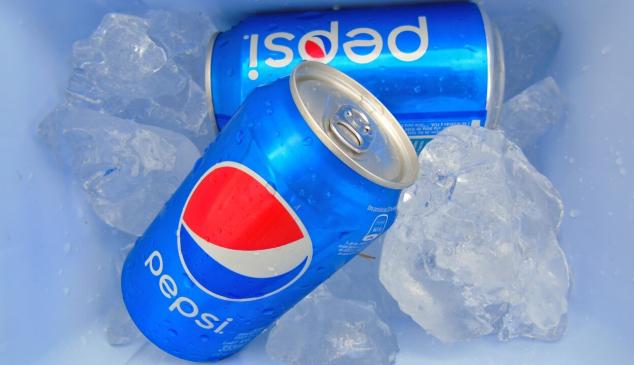 pepsi lata hielo