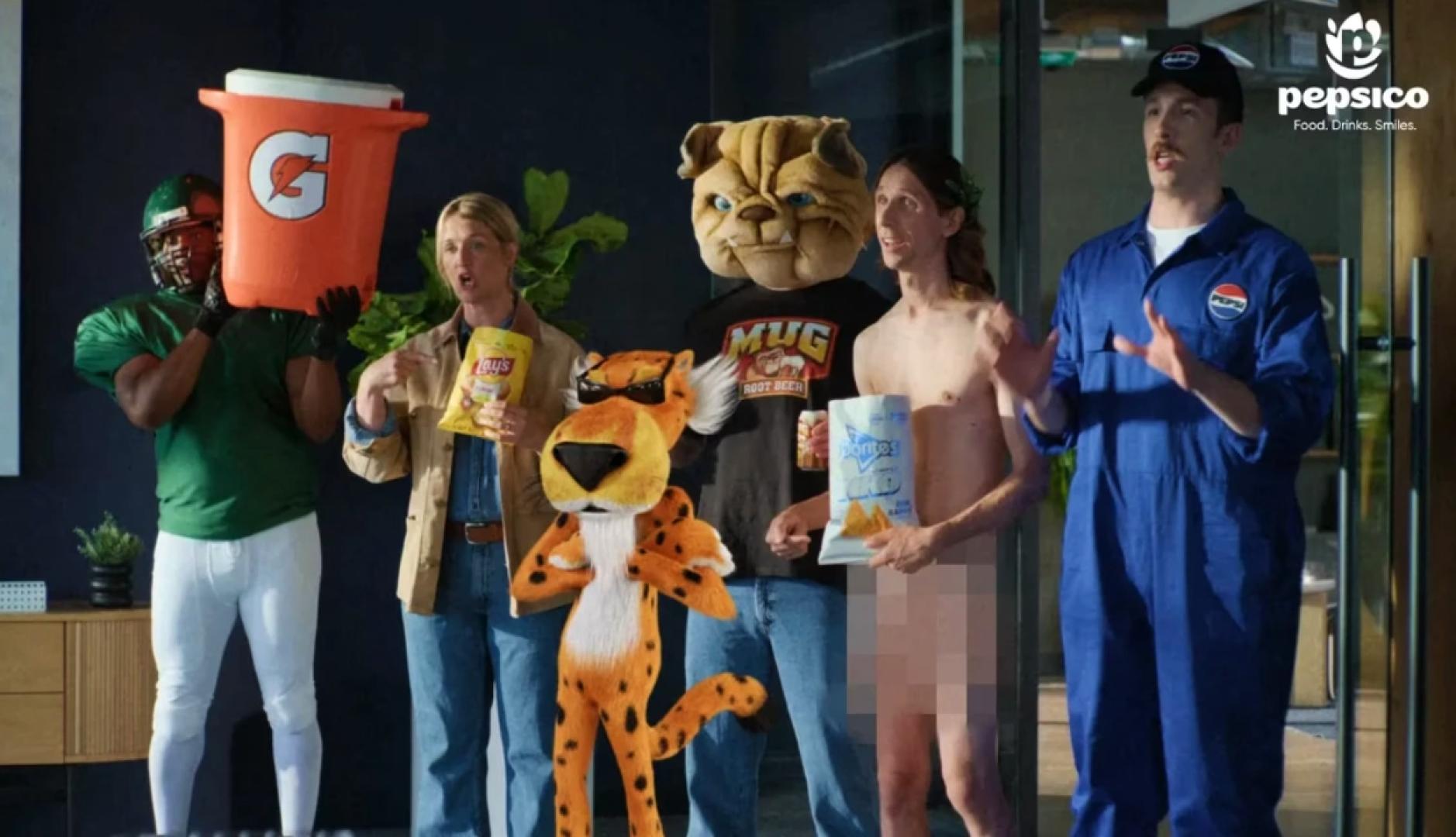 Varias personas representando a las marcas de Pepsico