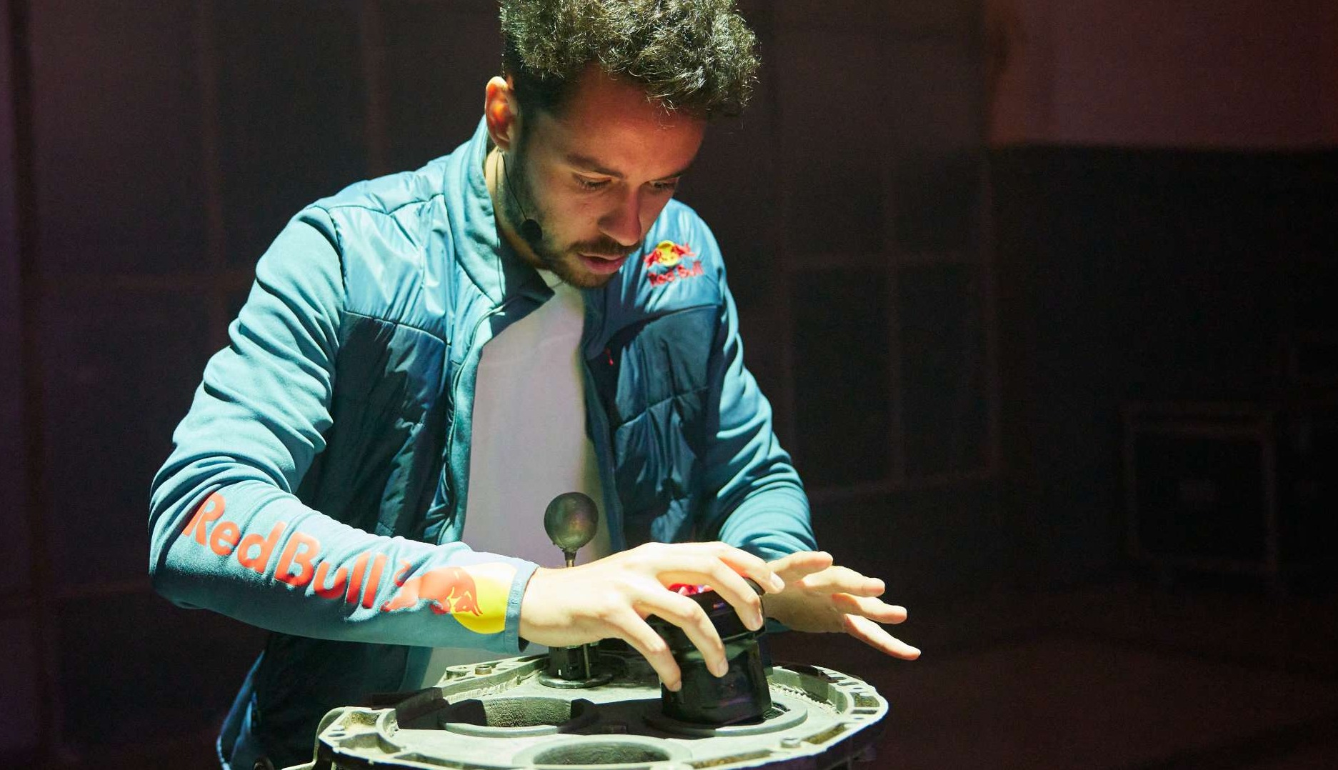 Red Bull y Lady Brava feat Bijoux crean un videojuego en directo protagonizado por TheGrefg
