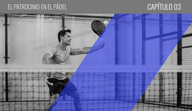 Hombre joven jugando al pádel