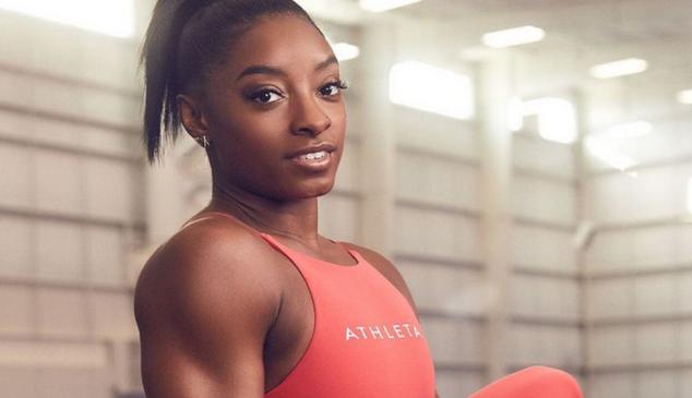 Simone Biles deja a Nike y firma un acuerdo con