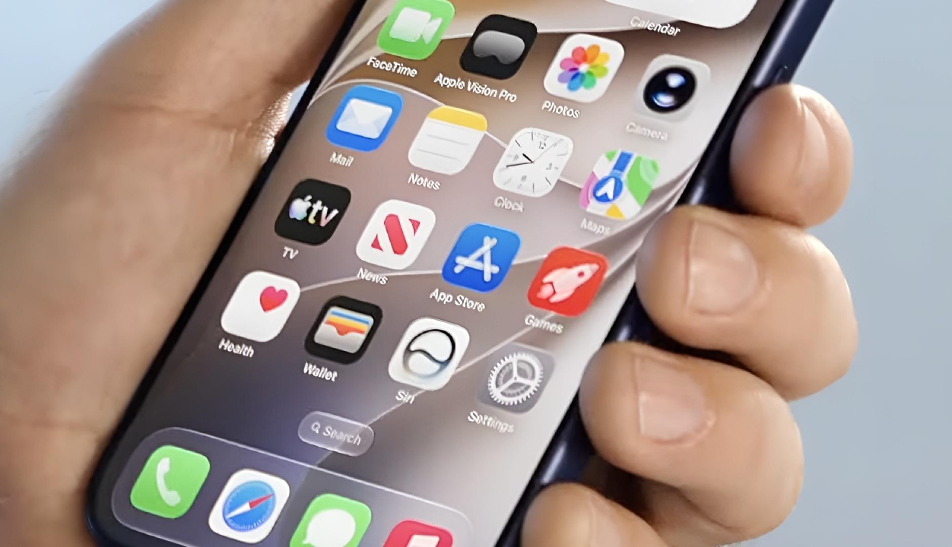 Pantalla de un iPhone en la que se ven varias aplicaciones, entre ellas la de Siri