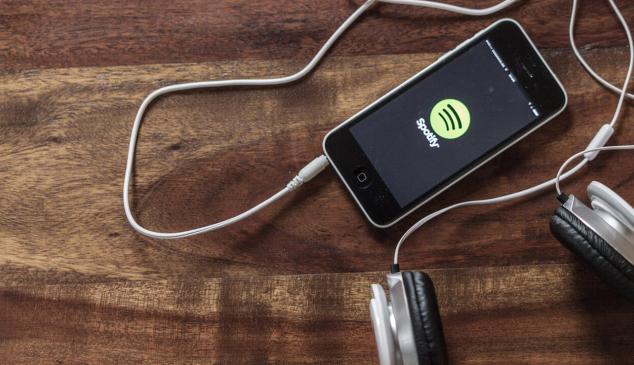 Spotify amplía su catñalogo de podcasts