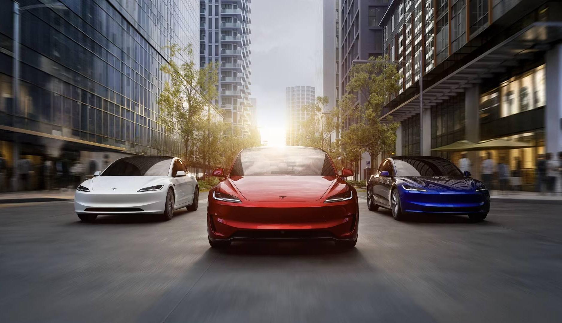 Coches Tesla de distintos colores
