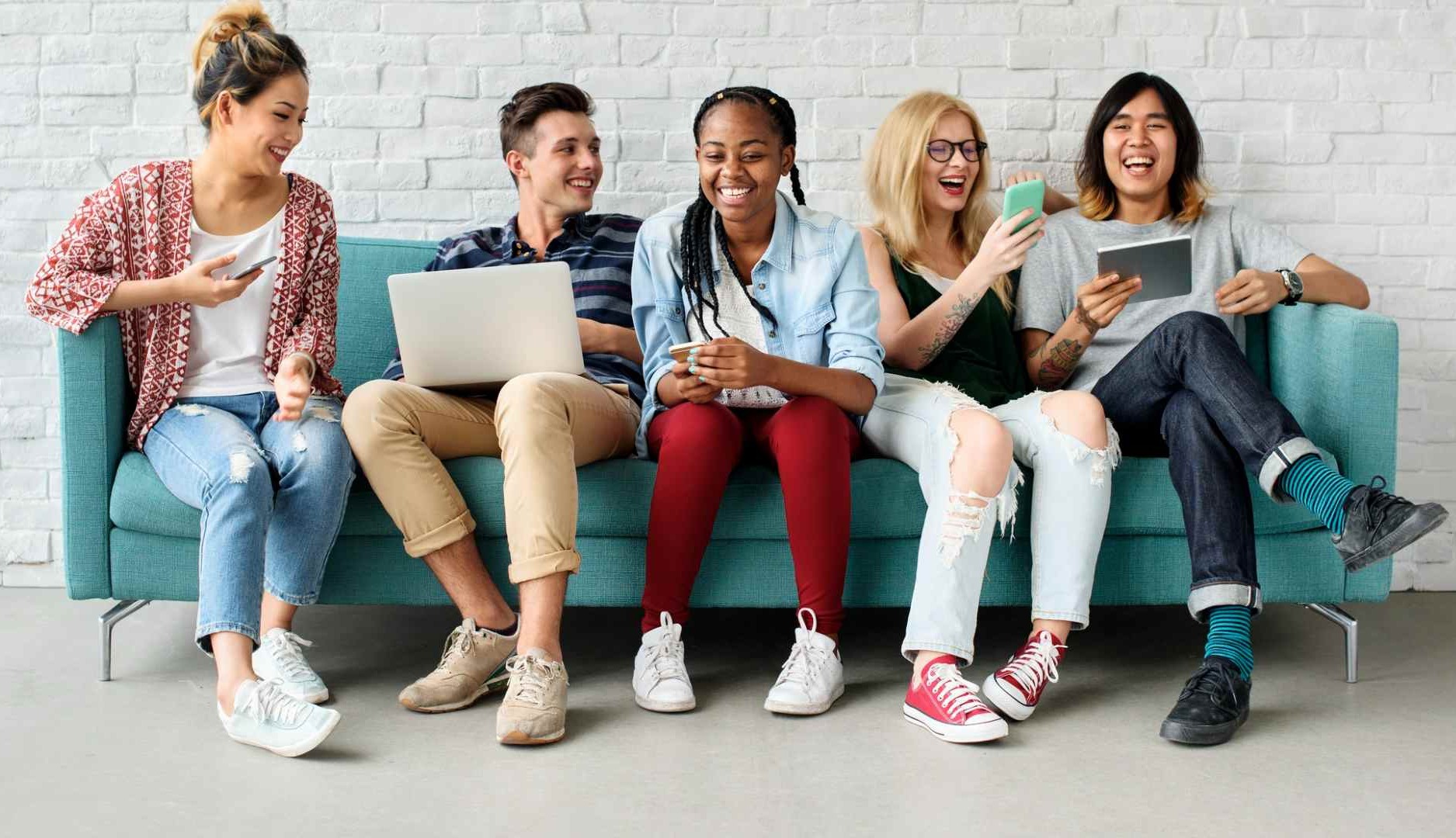 El 75% de los jóvenes españoles consideran que su vida empeoraría si desapareciese internet