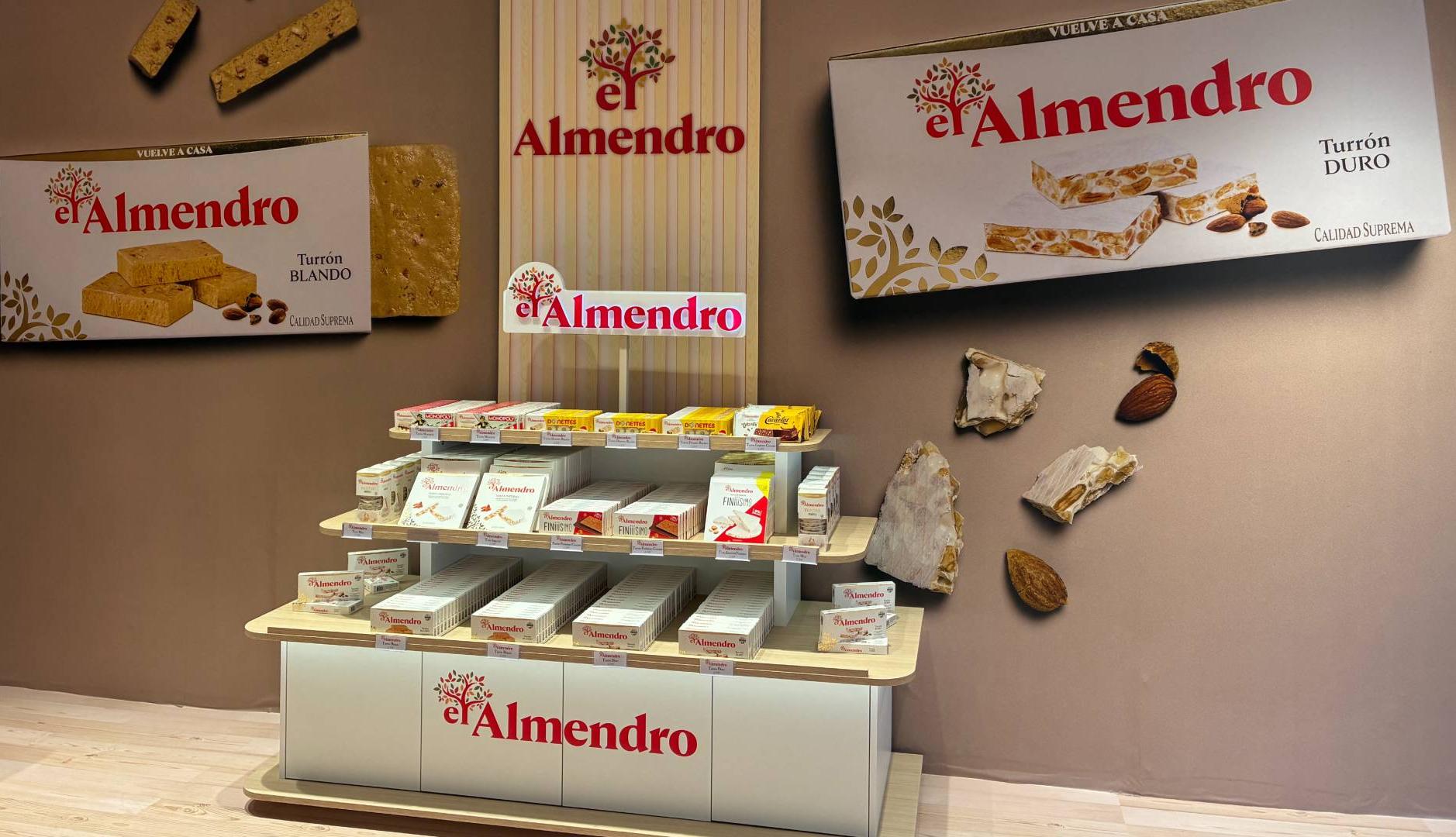 Stand con turron El Almendro