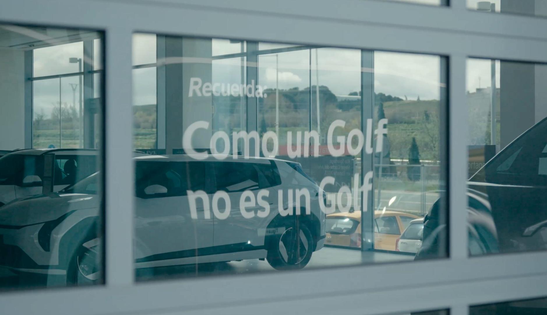Reflejo de los mensajes de Volkswagen en los escaparates de la competencia